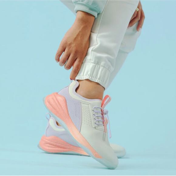 Clove Limited Edition Peach Quartz Clinical Sneakers Women's Size 7.5 NWOB - Picture 1 of 13